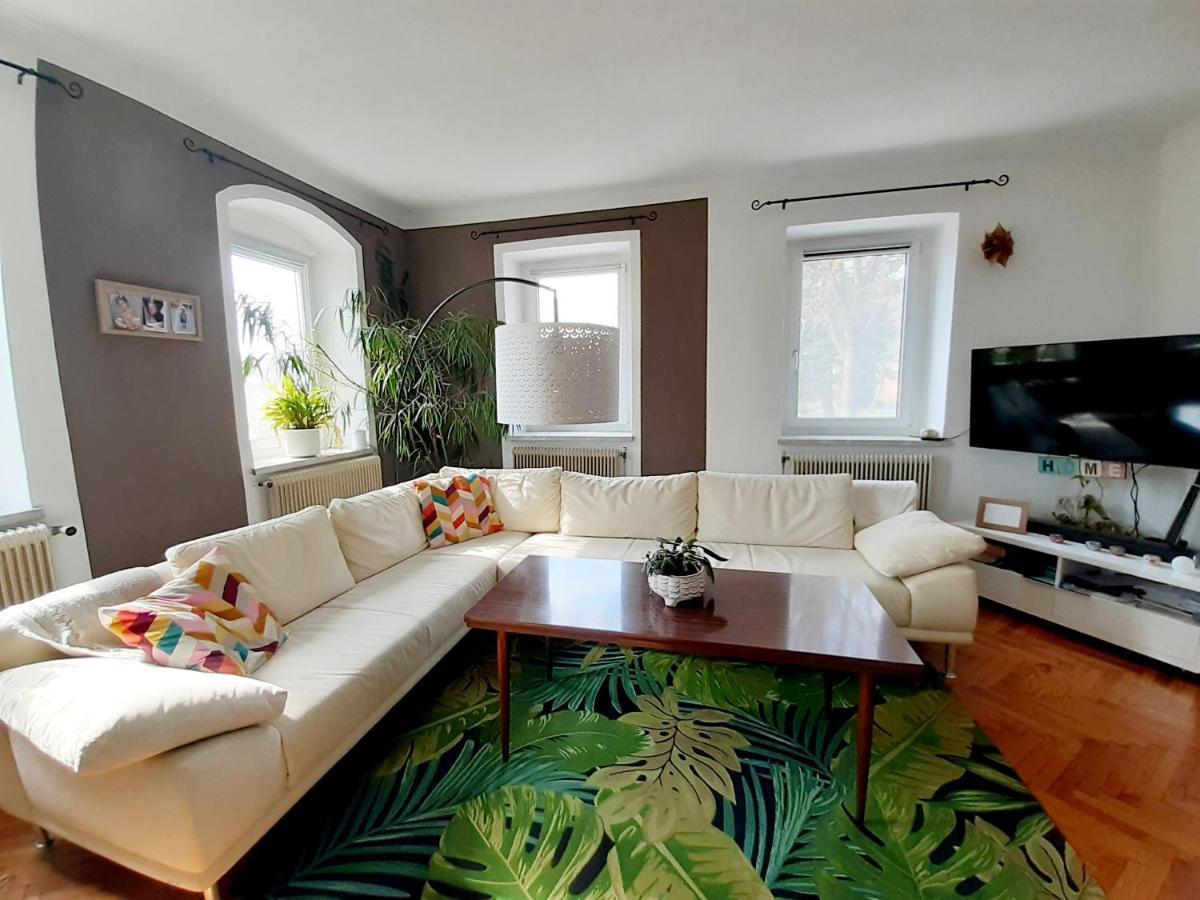 Schoene Altbauwohnung Auf Dem Land Kallham Luaran gambar